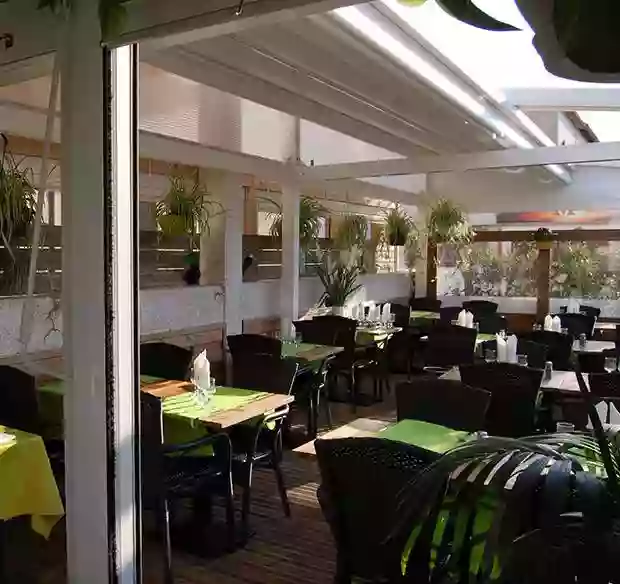 Le Fournelet - Le Restaurant - Restaurant Saintes-Maries-de-la-Mer</title> - Restaurant terrasse Saintes Maries